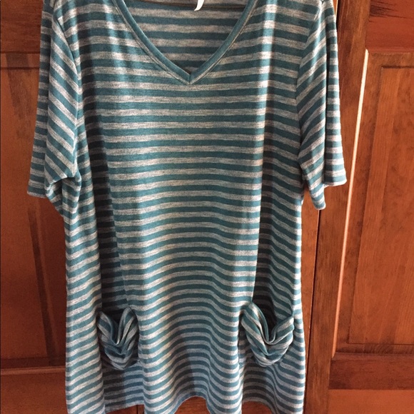 Logo by Lori Goldstein striped v-neck tunic XL